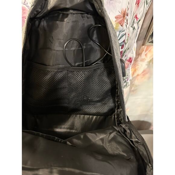 Matein Gray/Blk Backpack with USB - Picture 4 of 11